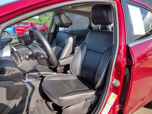 Used 2013 Ford Fiesta Titanium FWD image 10