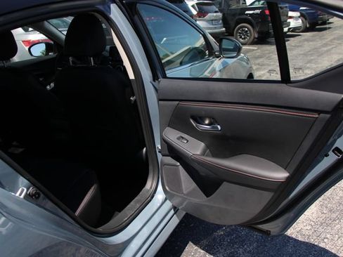 Certified 2025 Nissan Sentra SR w/ SR Premium Package FWD image 28