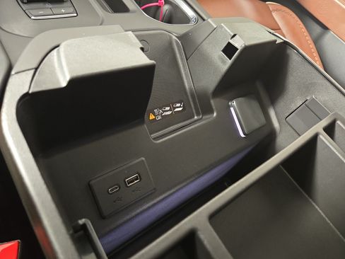 Used 2025 GMC Sierra 2500 Denali Ultimate w/ Max Trailering Package AWD/4WD image 30