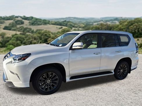 Used 2023 Lexus GX 460 Luxury w/ Sport Design Package AWD/4WD image 4