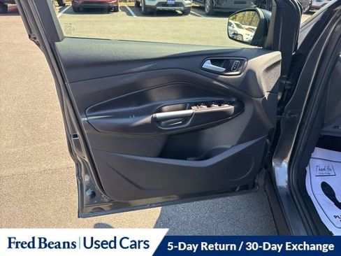 Used 2017 Ford Escape SE w/ Equipment Group 201A AWD/4WD image 17