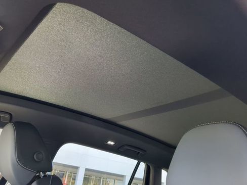 New 2026 Volkswagen Tiguan SE R-Line image 21