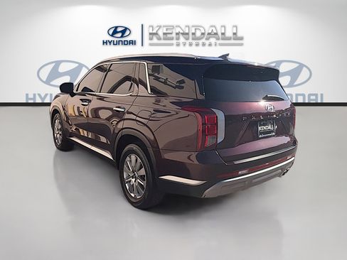 Used 2023 Hyundai Palisade SEL FWD image 4