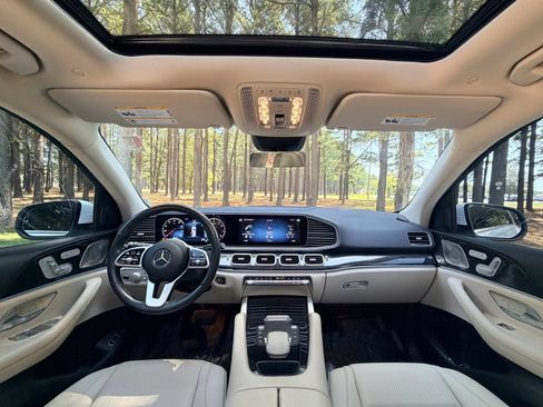 Used 2021 Mercedes-Benz GLE 350 image 2