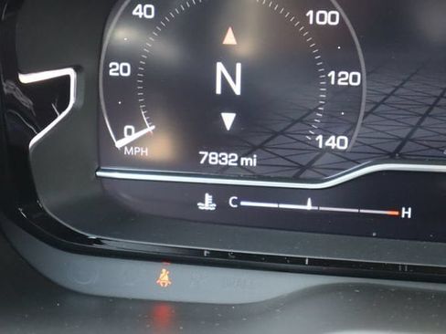 Used 2024 GMC Yukon Denali RWD image 12