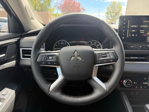 New 2026 Mitsubishi Outlander SE AWD/4WD image 8