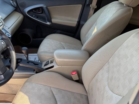 Used 2012 Toyota RAV4 image 59