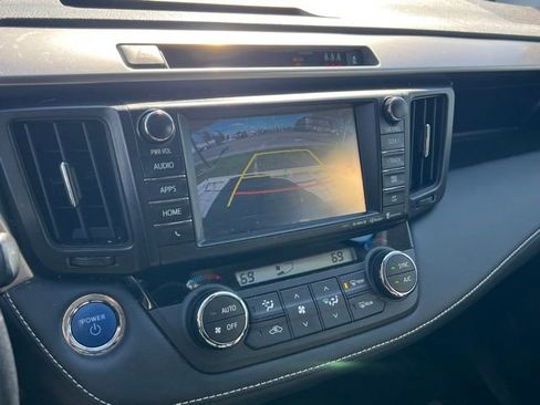 Used 2017 Toyota RAV4 Limited image 23