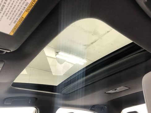 Used 2022 Toyota Corolla SE w/ SE Premium Package image 22