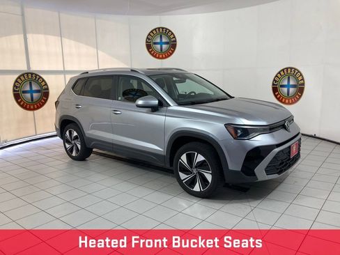 Used 2025 Volkswagen Taos SE AWD/4WD image 19