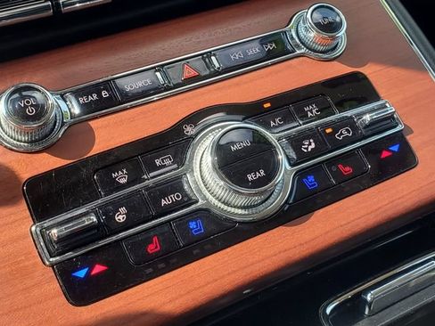 Certified 2023 Lincoln Aviator Reserve w/ Elements Package Plus AWD/4WD image 22