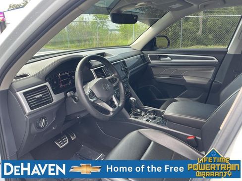 Used 2023 Volkswagen Atlas SEL R-Line AWD/4WD image 11