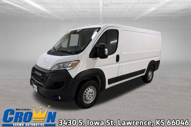 Used 2025 RAM ProMaster 2500 w/ Convenience Group FWD image 1