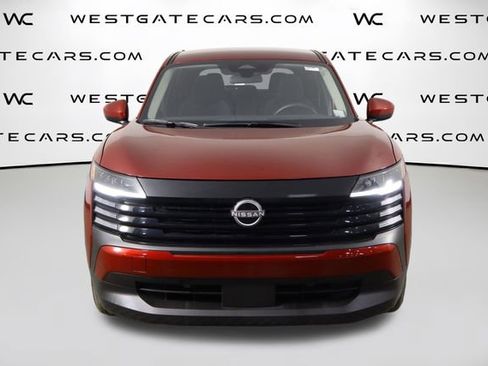 Used 2025 Nissan Kicks SV FWD image 2