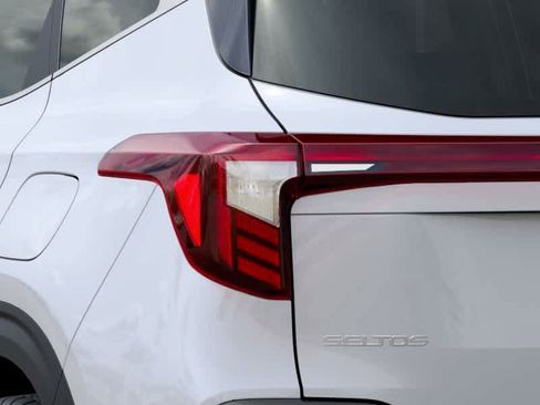 New 2026 Kia Seltos EX FWD image 11