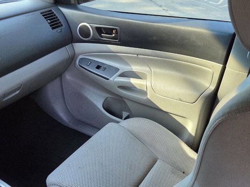 Used 2013 Toyota Tacoma PreRunner w/ TRD Sport Pkg image 14