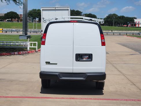 New 2025 Chevrolet Express 2500 w/ Driver Convenience Package image 12