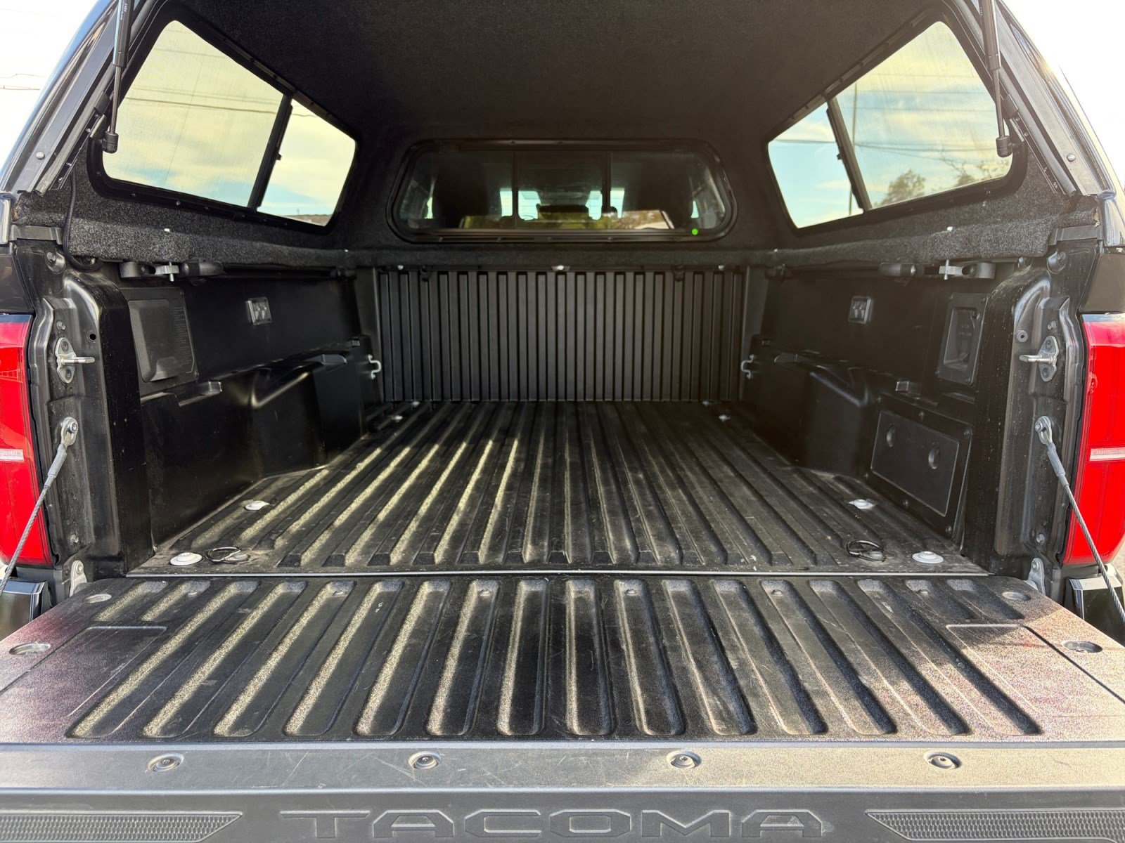 Used 2024 Toyota Tacoma SR5 AWD/4WD image 26