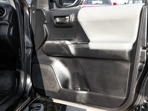 Used 2020 Toyota Tacoma SR5 image 54