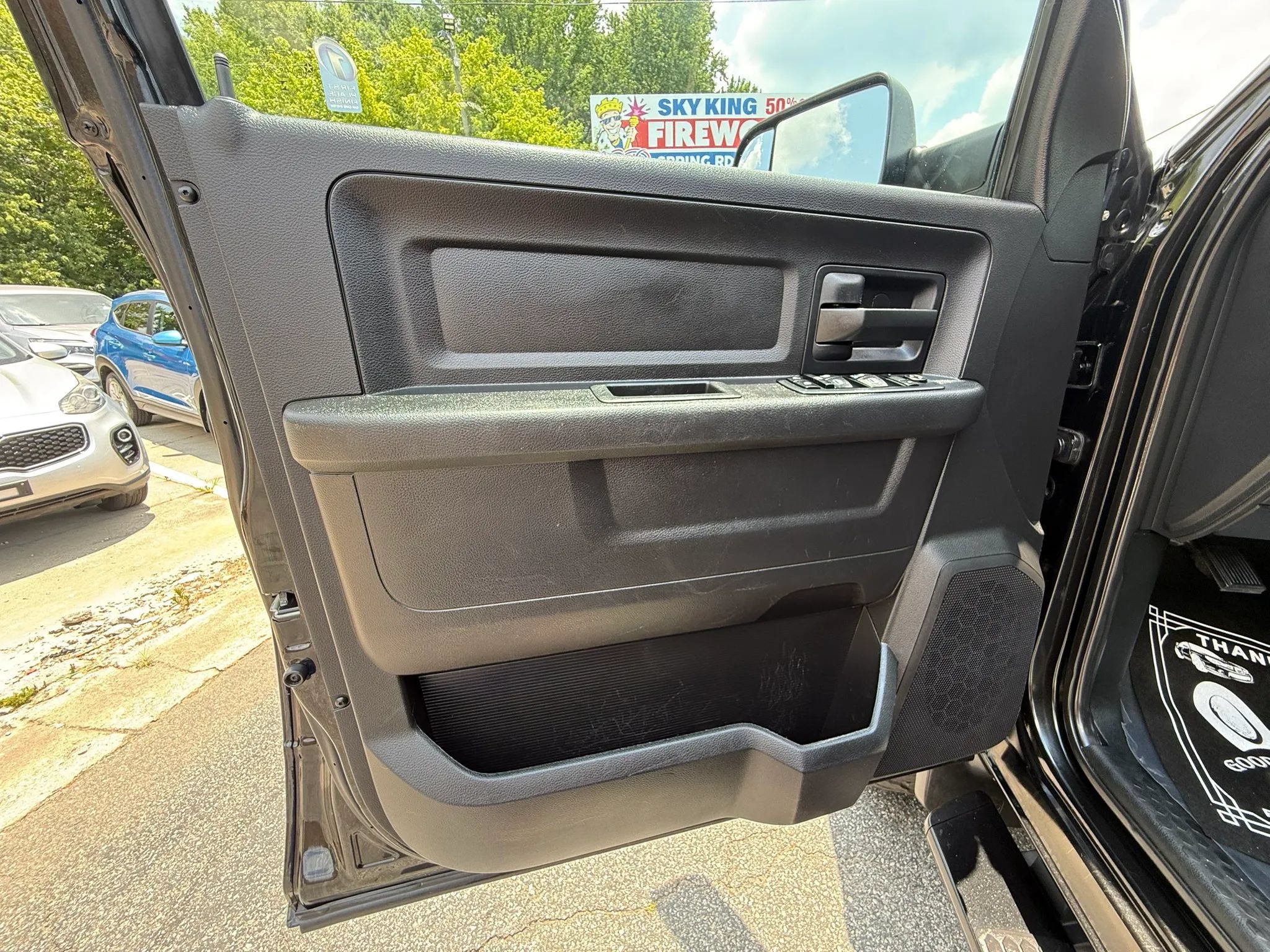 Used 2018 RAM 2500 Tradesman w/ Chrome Appearance Group AWD/4WD image 18