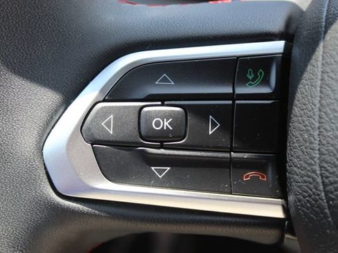 Used 2025 Jeep Compass Trailhawk AWD/4WD image 21
