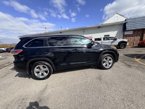 Used 2014 Toyota Highlander Limited image 23