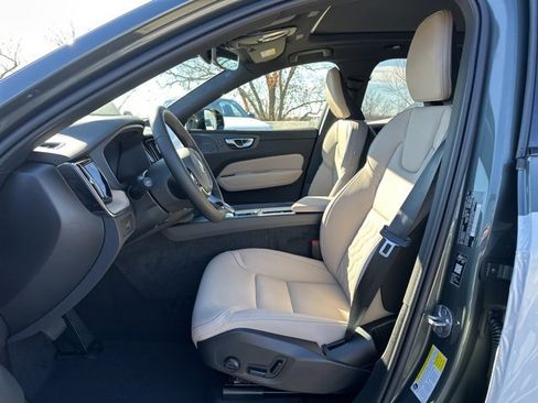 New 2026 Volvo XC60 B5 Plus w/ Protection Package Premier image 13