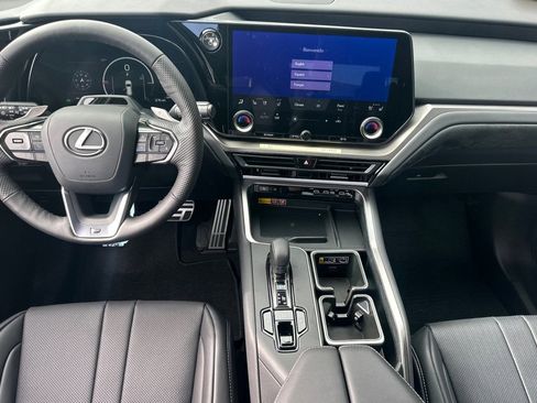 New 2026 Lexus TX 500h AWD image 21