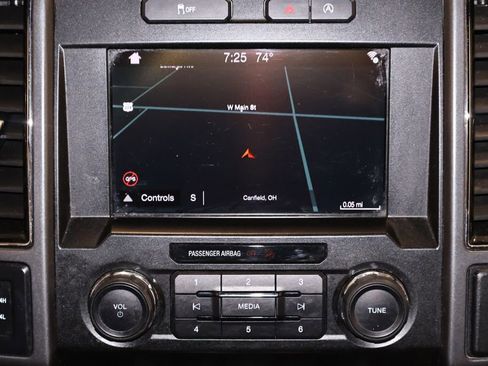 Used 2019 Ford F150 XLT w/ Equipment Group 302A Luxury AWD/4WD image 21