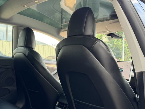 Used 2022 Tesla Model 3 Standard Range RWD image 29