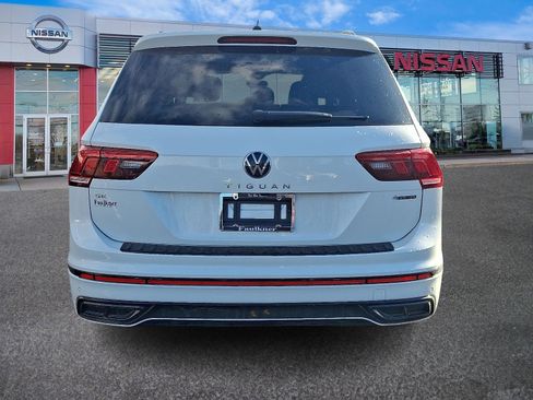 Used 2024 Volkswagen Tiguan SE R-Line image 5
