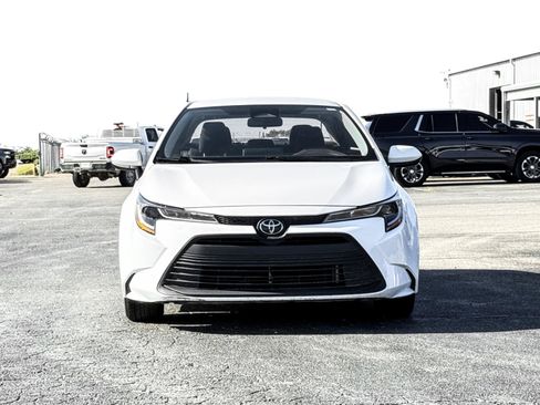Used 2024 Toyota Corolla LE FWD image 3