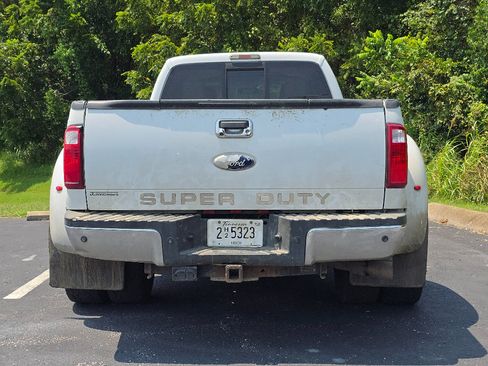 Used 2012 Ford F350 Lariat w/ Lariat Ultimate Pkg AWD/4WD image 4
