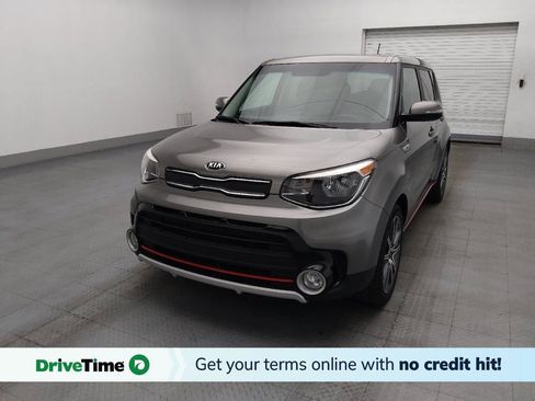Used 2019 Kia Soul ! FWD image 1