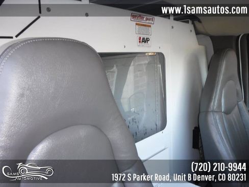 Used 2009 Chevrolet Express 1500 AWD image 10