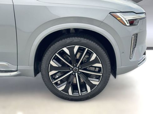 New 2026 Volvo XC90 T8 Plus w/ Protection Package Premier AWD/4WD image 11