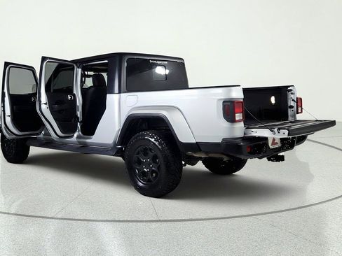 Used 2023 Jeep Gladiator Sport AWD/4WD image 12