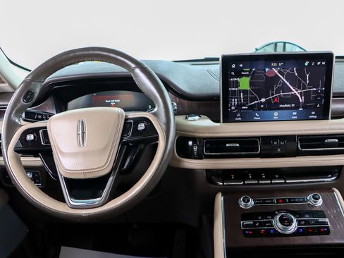Used 2022 Lincoln Aviator Reserve w/ Equipment Group 201A image 17