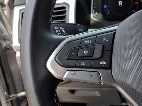 Used 2023 Volkswagen Atlas Cross Sport SE w/ Panoramic Sunroof Package image 30