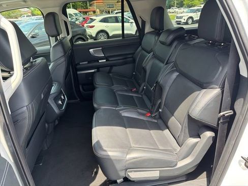 Used 2025 Ford Expedition Max Platinum AWD/4WD image 21