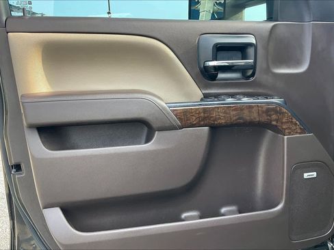 Used 2015 Chevrolet Silverado 2500 LT w/ LT Convenience Package image 21