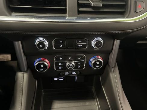 Used 2024 GMC Yukon SLE w/ Max Trailering Package image 25