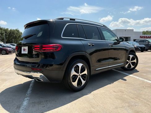Used 2025 Mercedes-Benz GLB 250 image 6