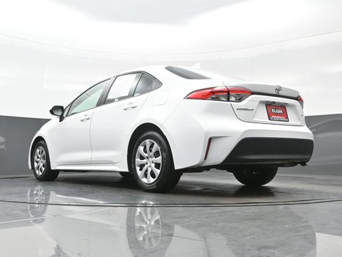Used 2024 Toyota Corolla LE FWD image 28