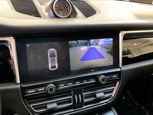 Used 2021 Porsche Macan S image 28