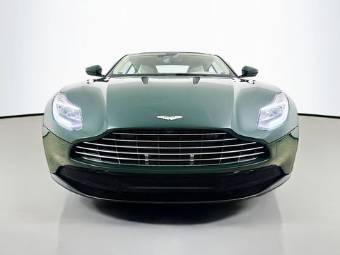 Used 2017 Aston Martin DB11 V12 RWD image 2