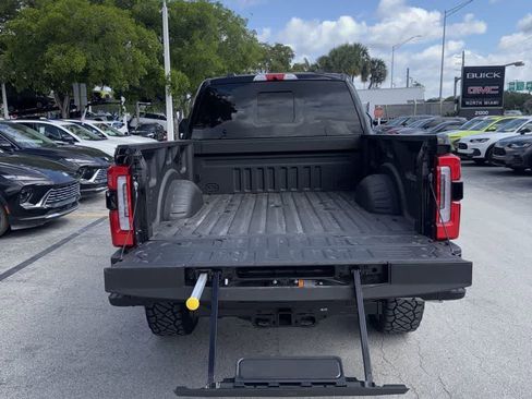 Used 2025 Ford F250 Platinum w/ Platinum Plus Package AWD/4WD image 6