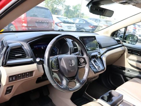 Used 2022 Honda Odyssey Elite image 9