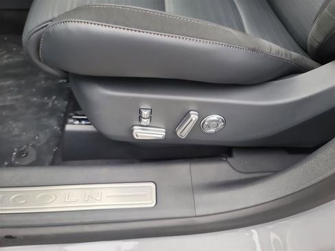 New 2025 Lincoln Nautilus Reserve image 14