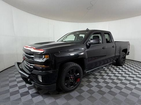 Used 2017 Chevrolet Silverado 1500 LT w/ Redline Edition AWD/4WD image 2